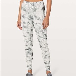 Shibori tie dye wunder under